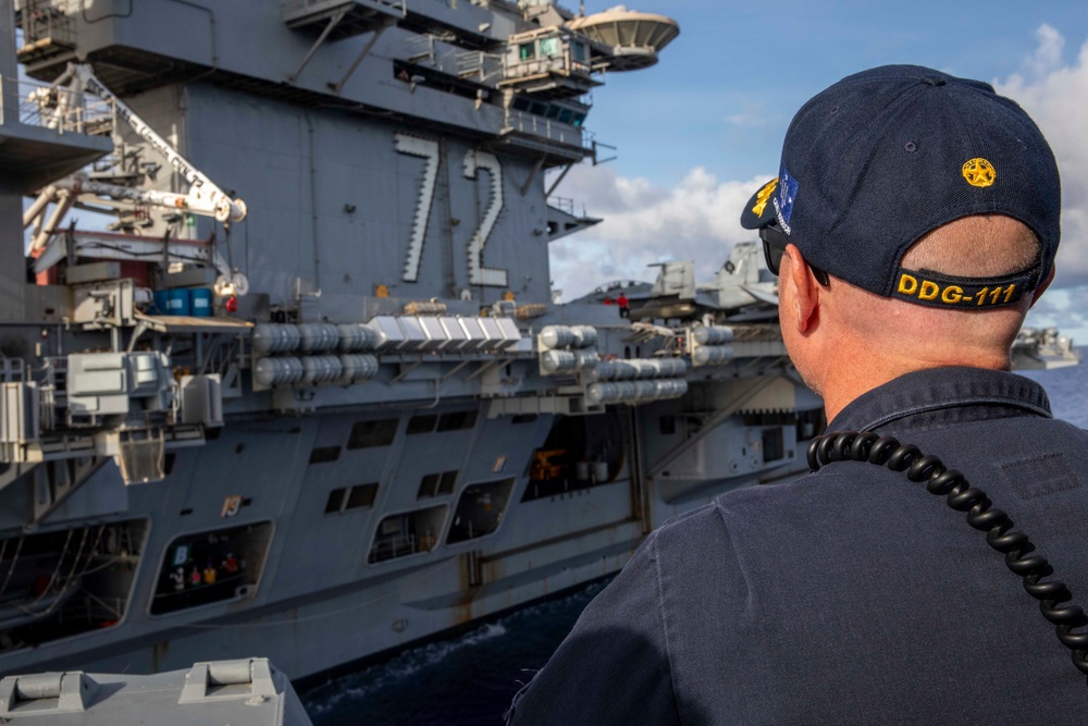 USS Spruance conducts replenishment-at-sea with USS Abraham Lincoln