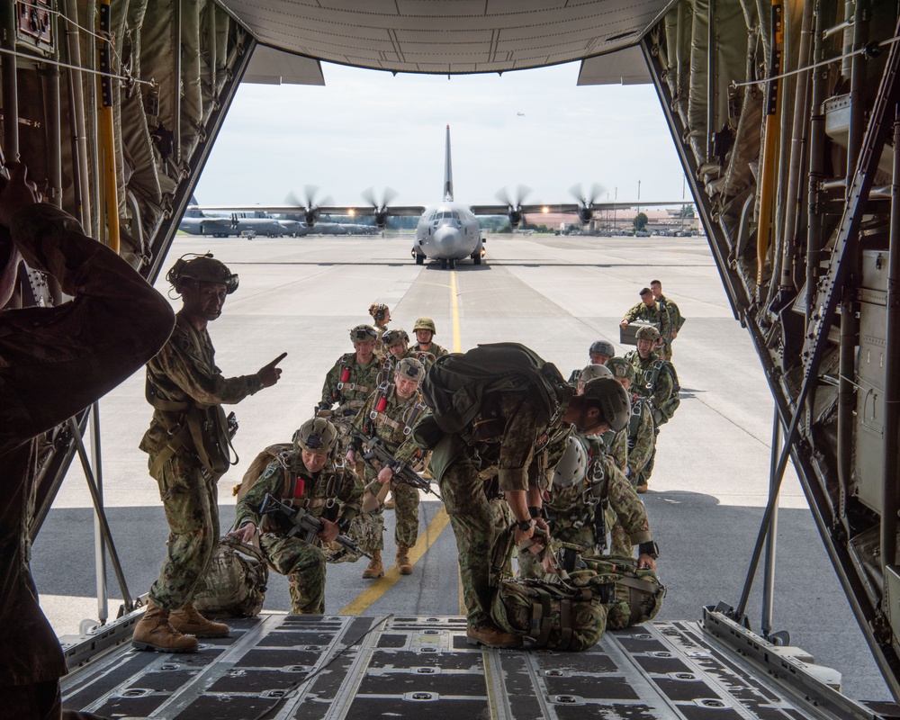 36 AS, JGSDF conduct airdrops over Sendai