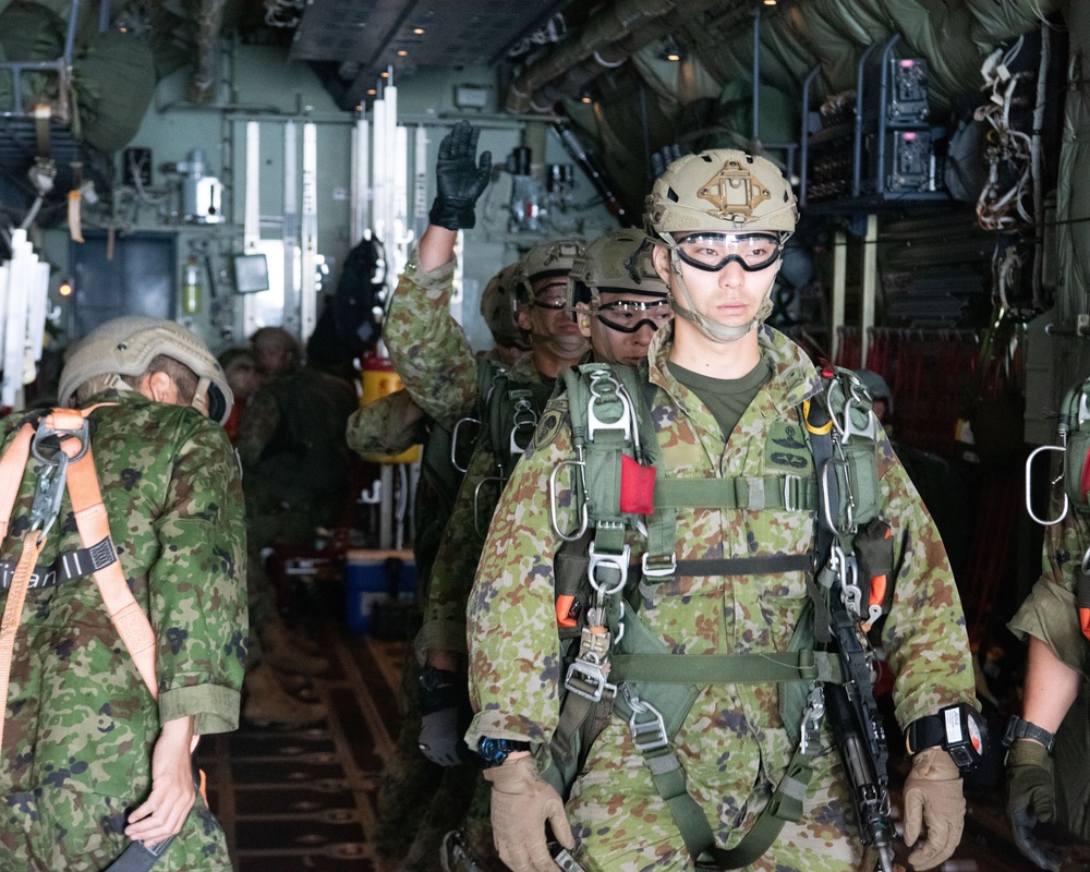 36 AS, JGSDF conduct airdrops over Sendai