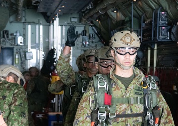 36 AS, JGSDF conduct airdrops over Sendai