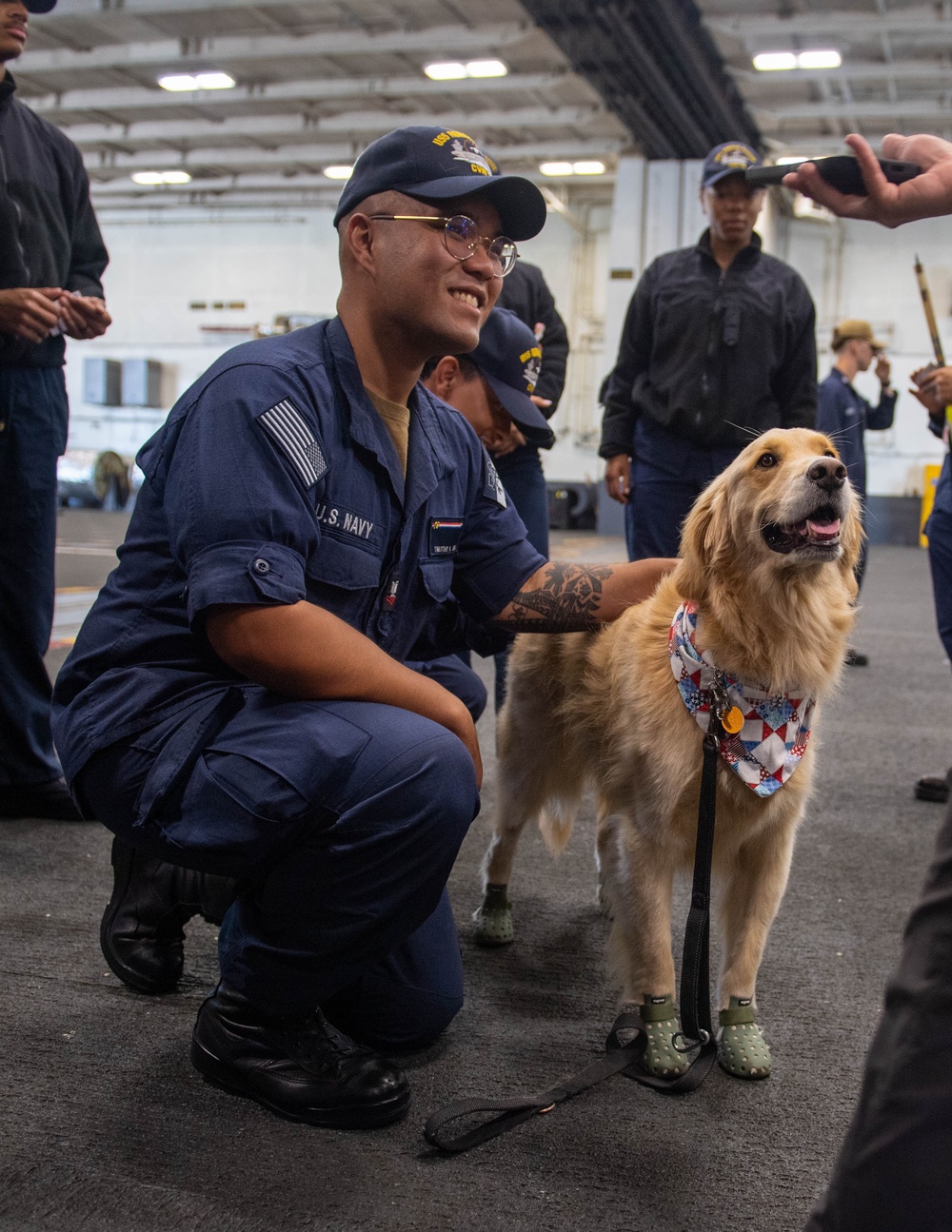USS Ronald Reagan (CVN 76) welcomes Lucky the therapy dog