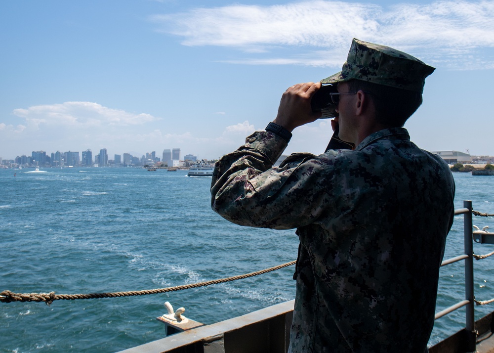USS Ronald Reagan (CVN 76) departs Naval Station North Island