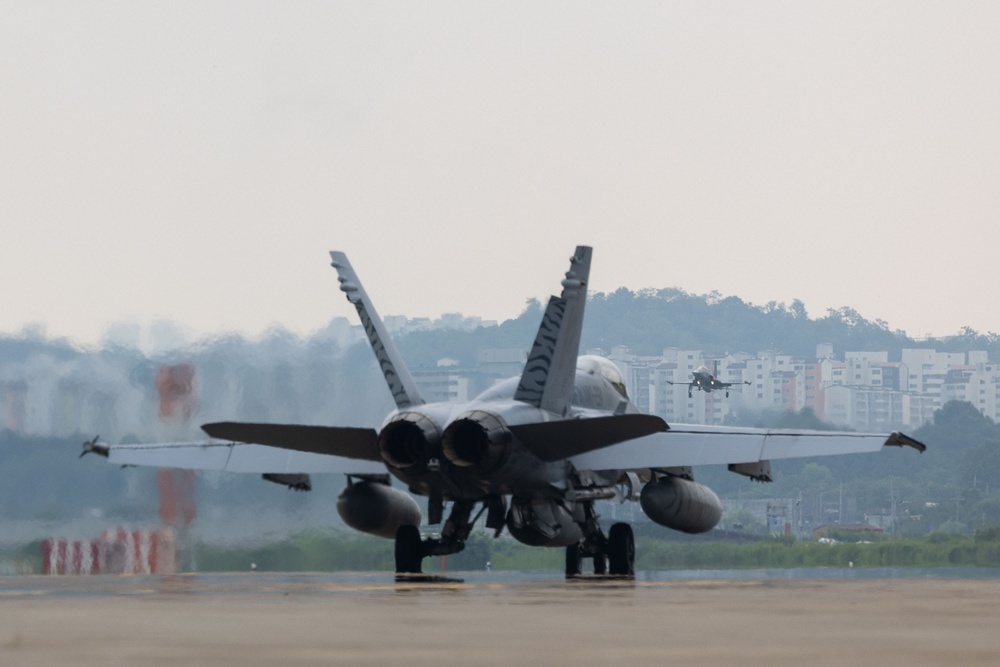 The Fighting Bengals and ROKAF 10th Fighter Wing Fly Out of Suwon, South Korea