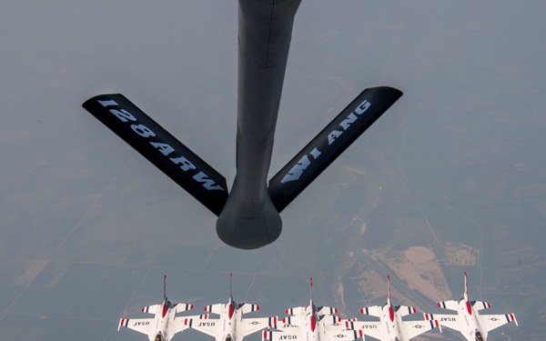 Thunderbirds Refuel with 128ARW