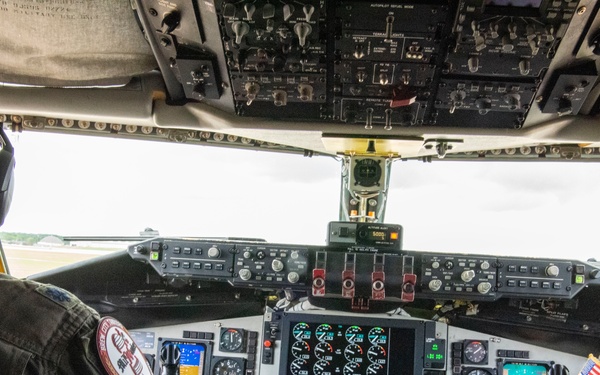 Thunderbirds Refuel with 128ARW