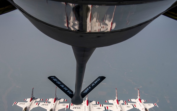 Thunderbirds Refuel with 128ARW