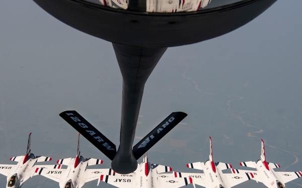 Thunderbirds Refuel with 128ARW