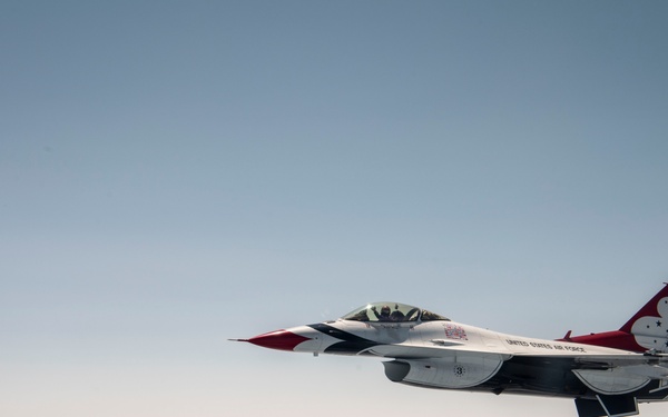 Thunderbirds Refuel with 128ARW