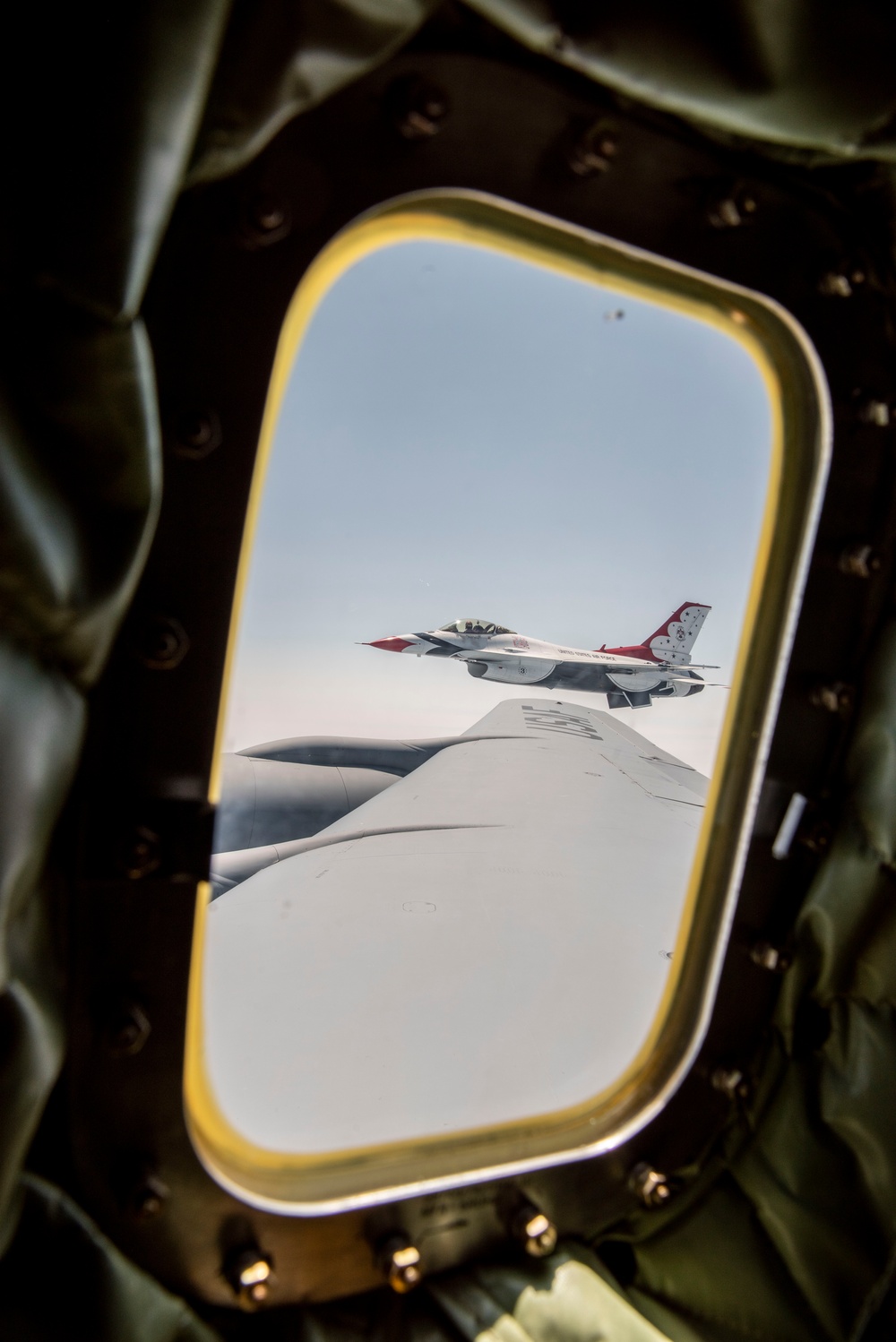 Thunderbirds Refuel with 128ARW