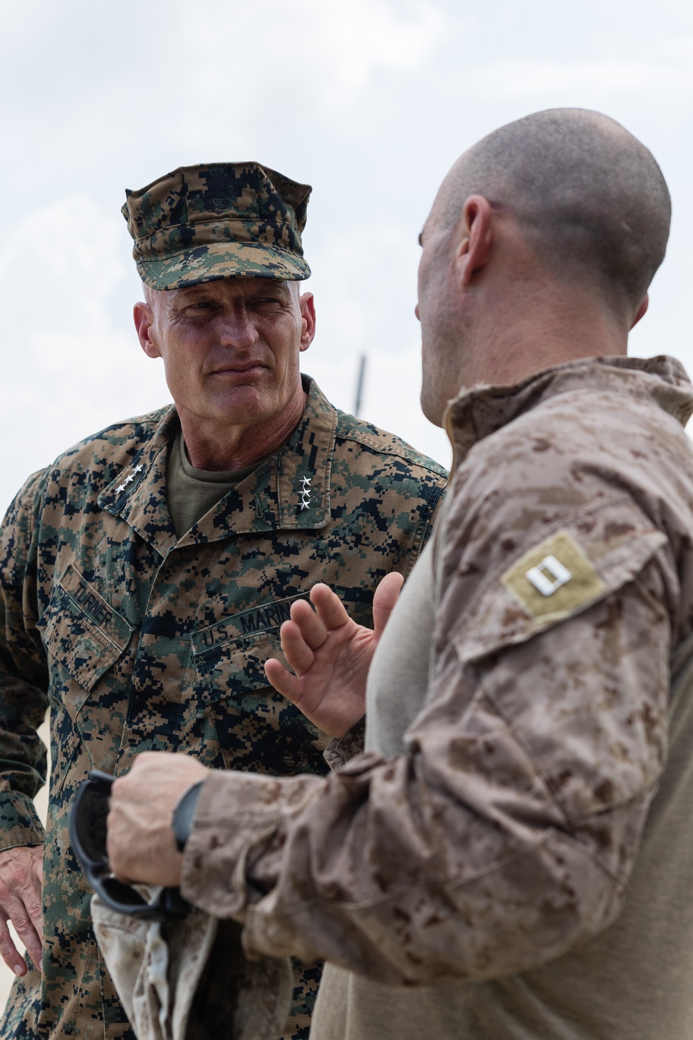 Lt. Gen. Turner visits III MEF Marines during a training exercise