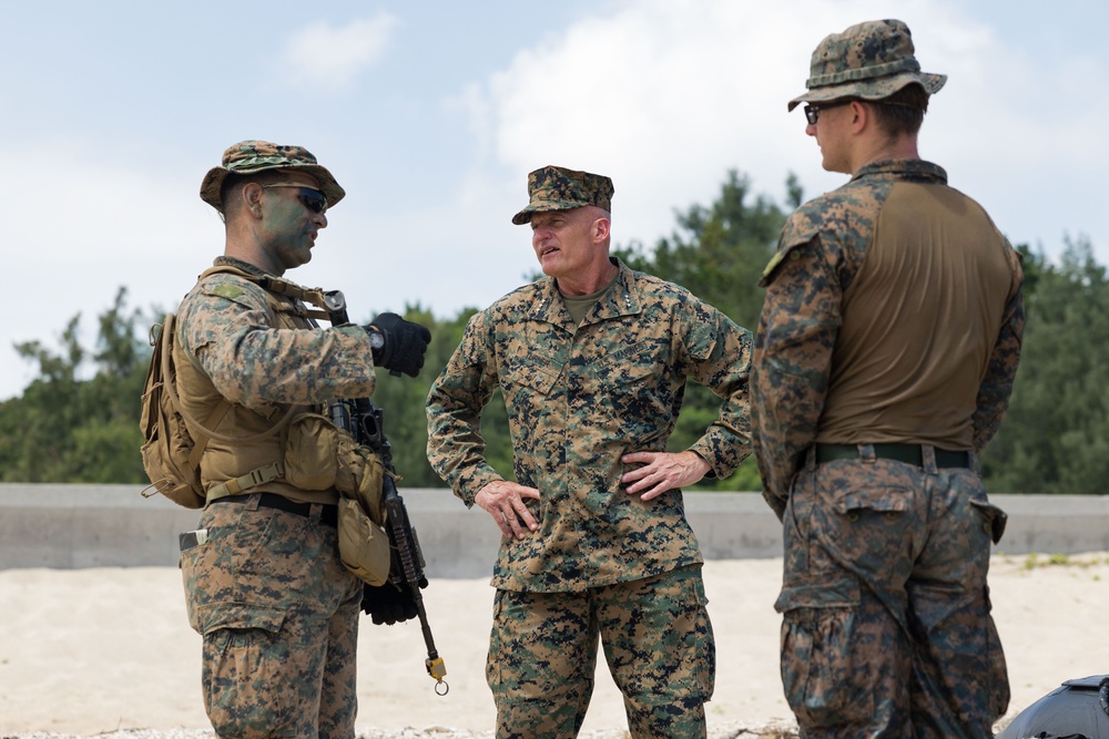DVIDS - III Marine Expeditionary Force