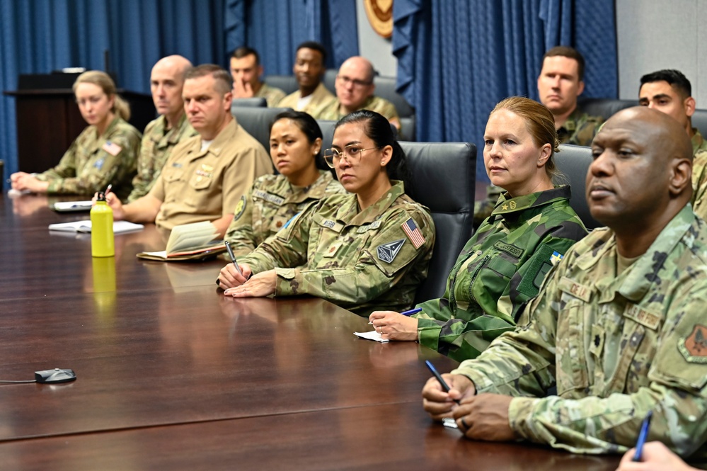 VCSO Guetlein meets JHU Schriever Space Scholars
