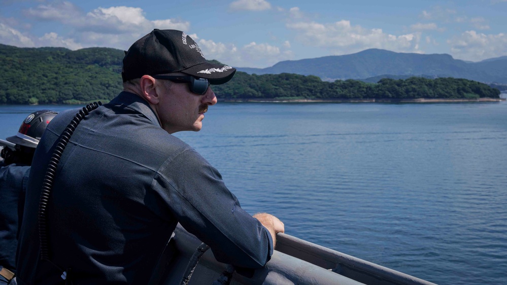 240810 – USS Harpers Ferry Makes Port at Sasebo, Japan