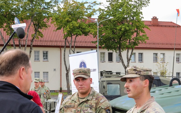 U.S. Ambassador Brzezinski visits troops at Bemowo Piskie Training Area, Poland