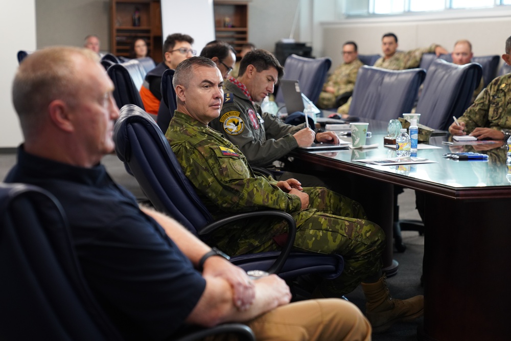 Kentucky National Guard Hosts Ecuadorian Military for Interagency Operations Exchange