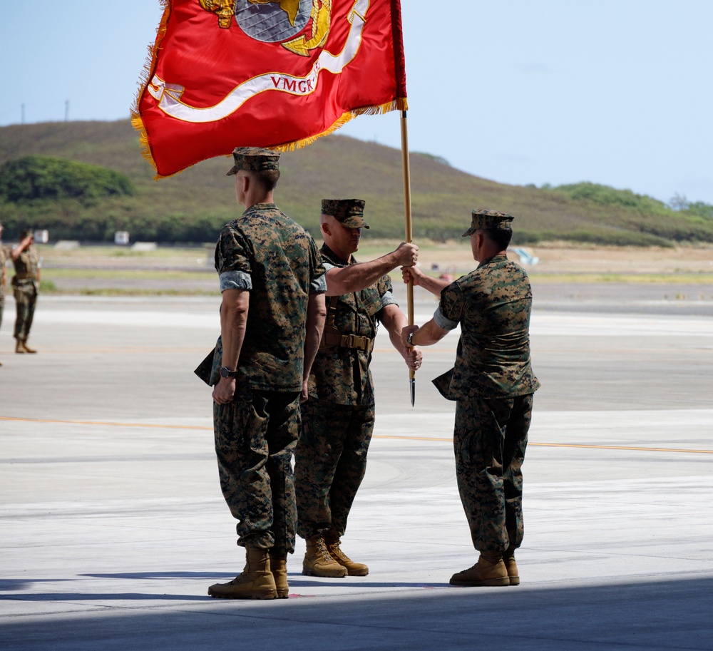 VMGR-153 change of command