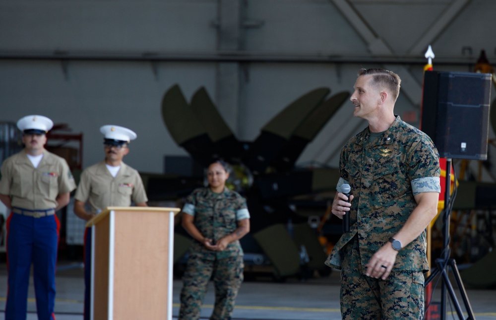 VMGR-153 change of command