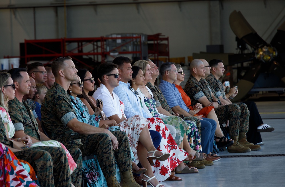 VMGR-153 change of command