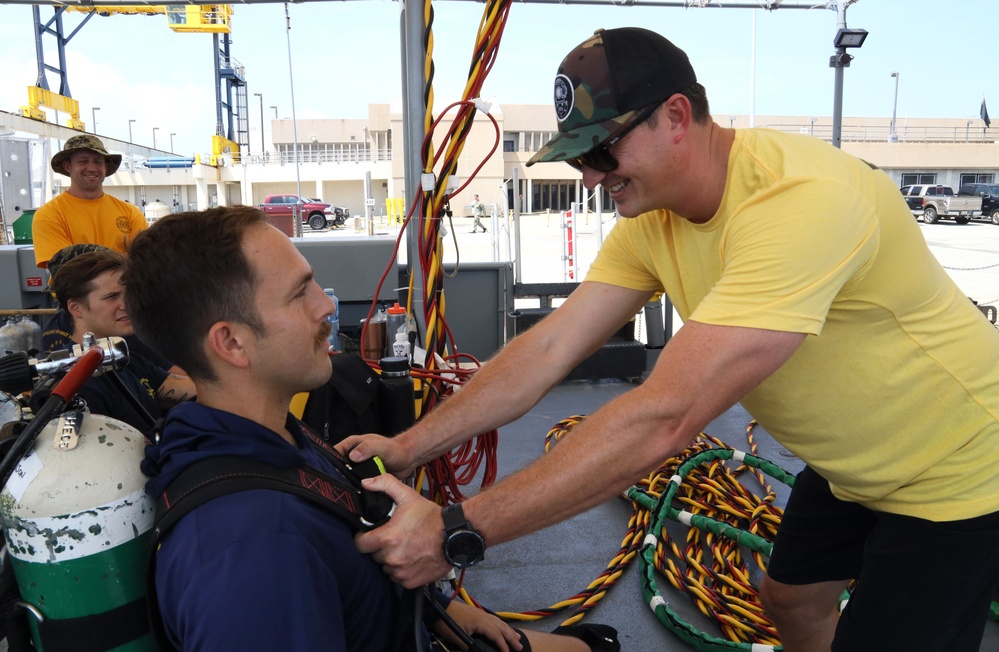 Navy Diver Training at Naval Diving and Salvage Training Center