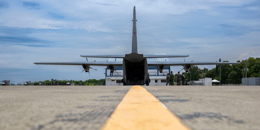 U.S. F-22s Land at Mactan–Benito Ebuen Air Base, Philippines during DFE operations