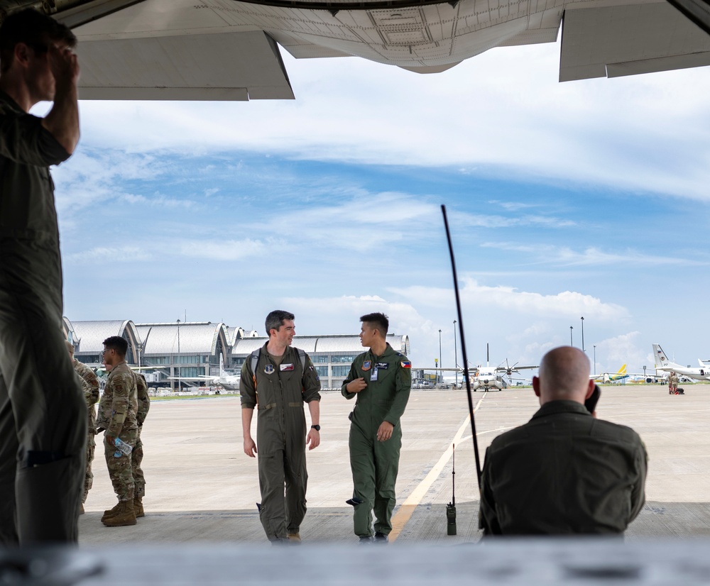 U.S. F-22s Land at Mactan–Benito Ebuen Air Base, Philippines during DFE operations