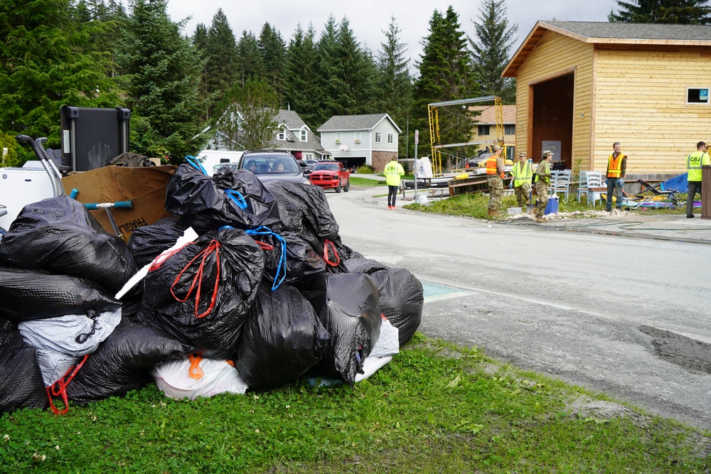 Alaska Organized Militia collaborates with Local and State Agencies to Clear Disaster Debris in Juneau