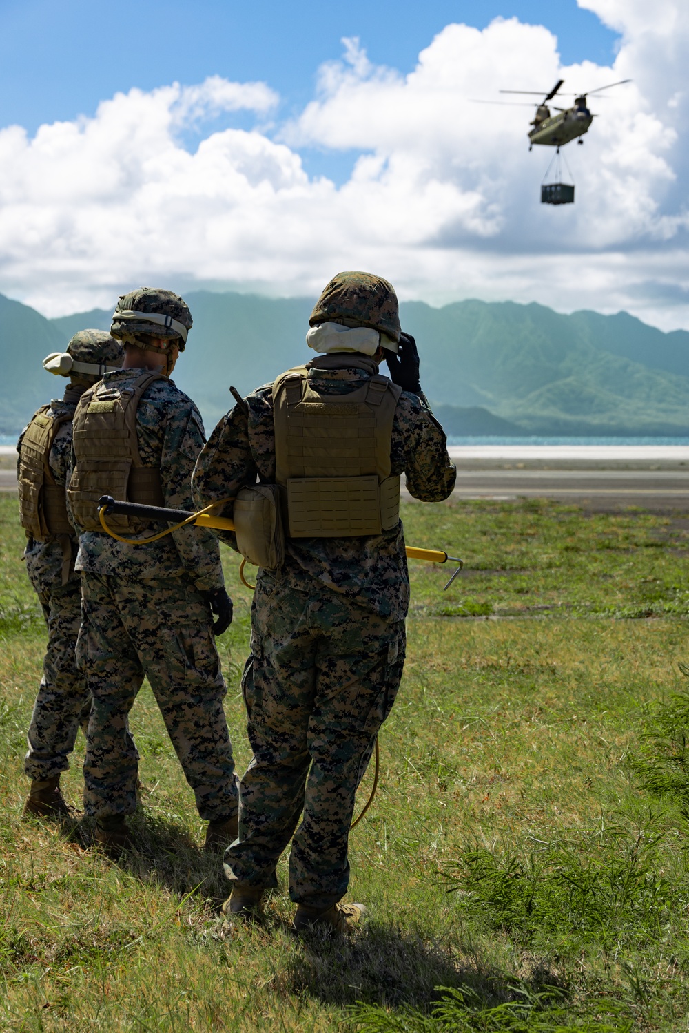 Sky Bound: MWSS-174 Marines and 3-25 GSAB conduct external lift operations in preparation for FARP operations