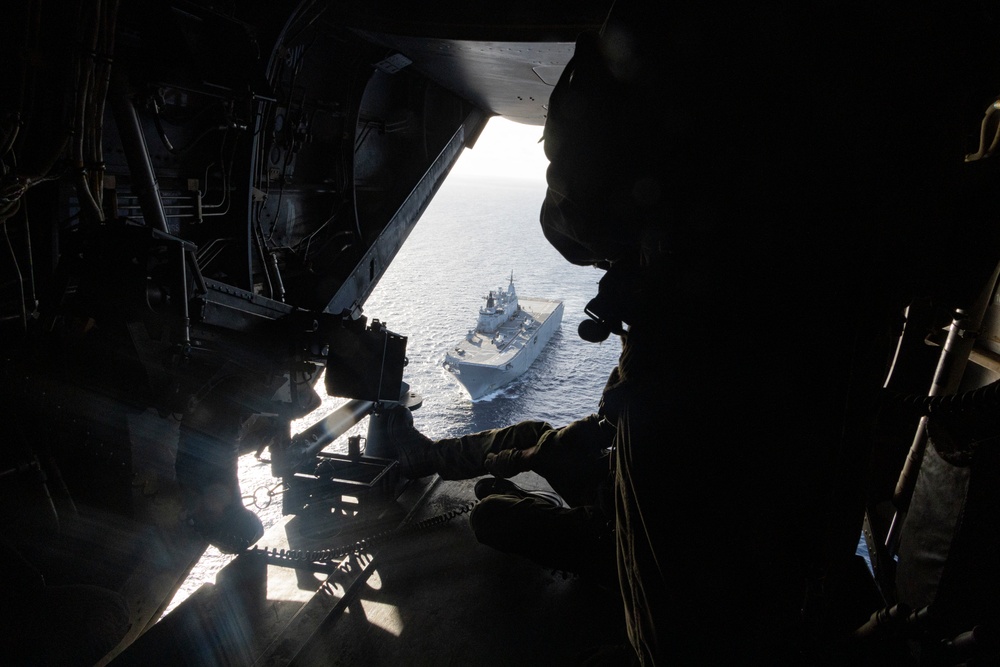 MRF-D 24.3: VMM-268 (Rein.) Marines embark HMAS Canberra landing helicopter dock