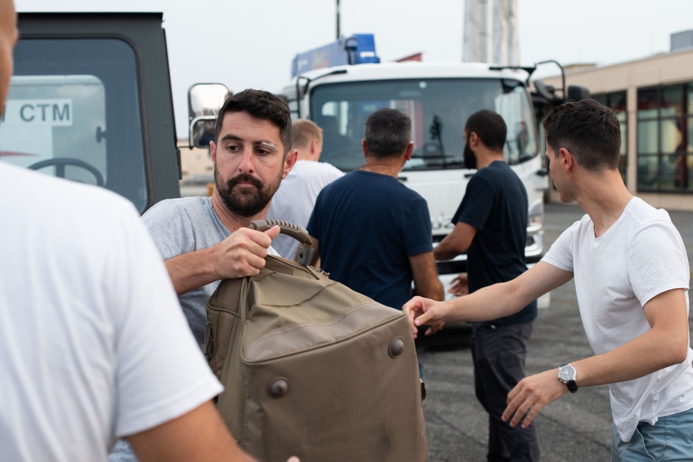 730 AMS assists in the crew changeover of French navy frigate Bretagne