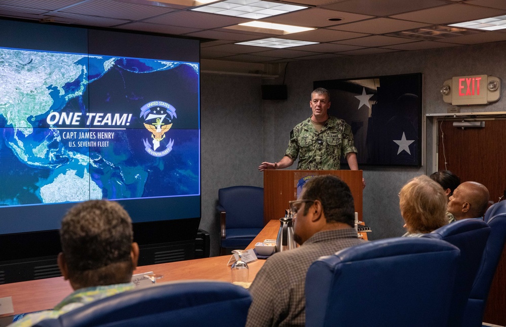 Distinguished Visitors Meet with Vice Adm. Kacher aboard USS Blue Ridge
