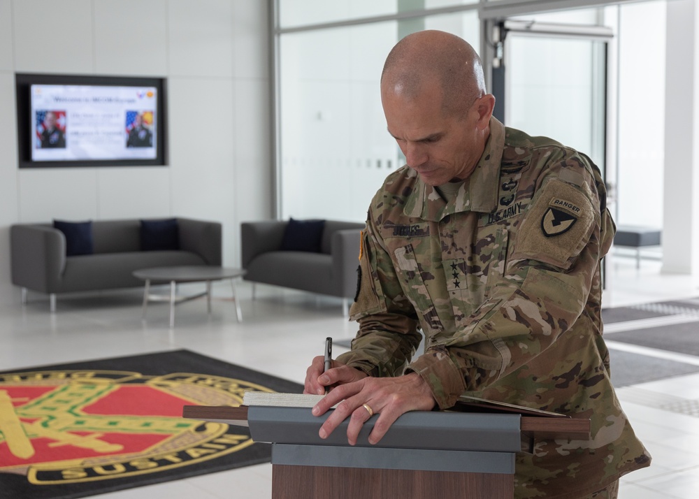 IMCOM Command Team Visits Garrison Wiesbaden