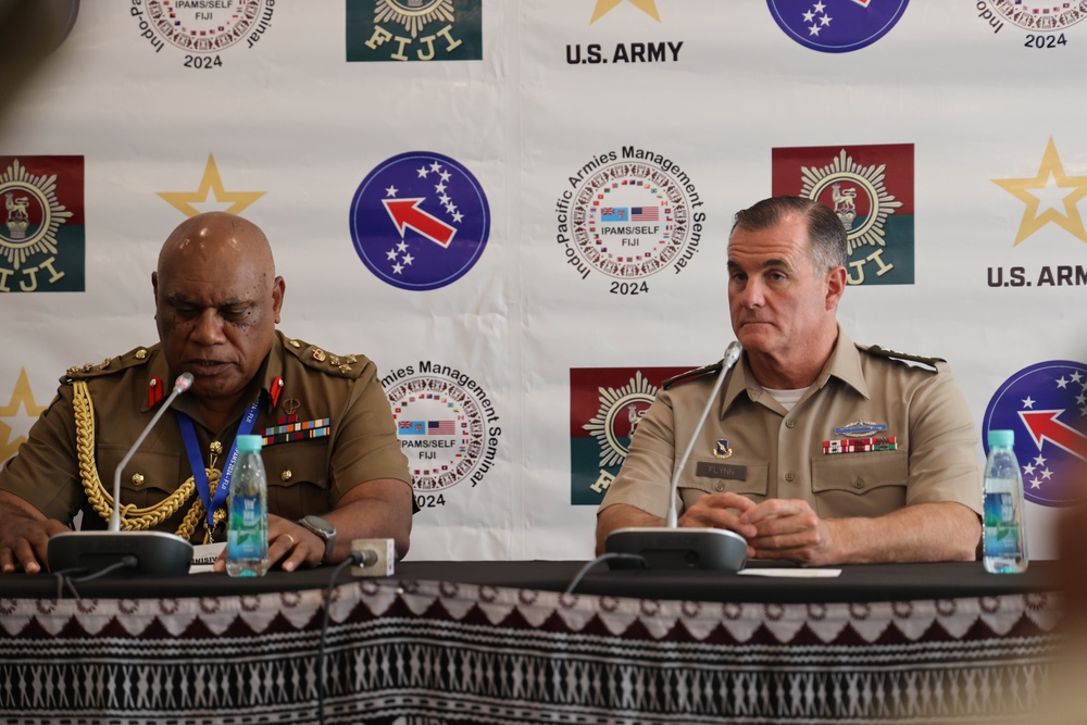 Republic of Fiji, United States Host Seminar for Regional Land Forces