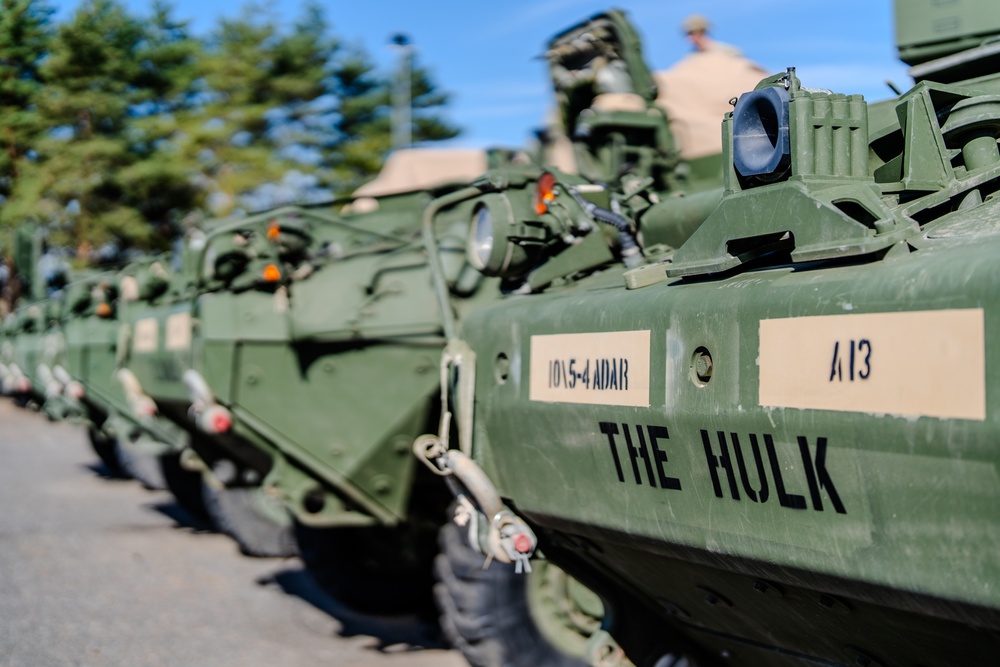 10th AAMDC Commanding General and Command Chief Warrant Officer visit Ansbach, Germany