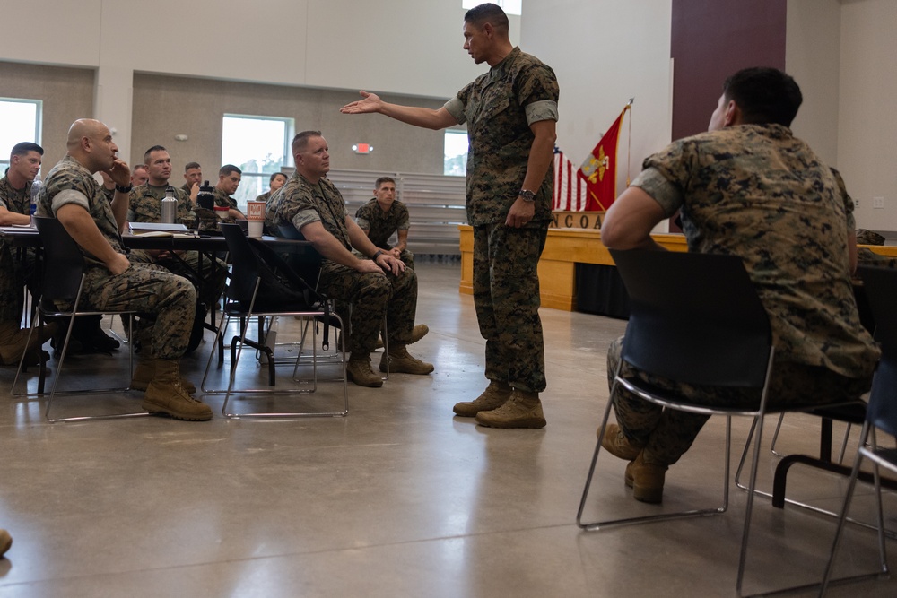 DVIDS - Images - Sergeant Major of the Marine Corps visits Staff ...