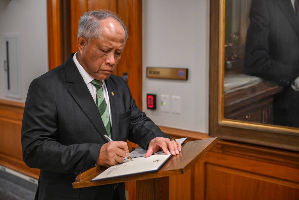 Secretary Austin hosts Brunei's Defense Minister II Halbi bin Mohammad Yussof