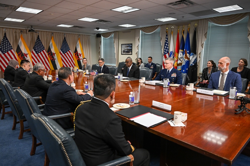 Secretary Austin hosts Brunei's Defense Minister II Halbi bin Mohammad Yussof