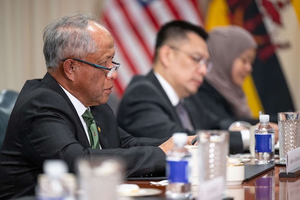 Secretary Austin hosts Brunei's Defense Minister II Halbi bin Mohammad Yussof