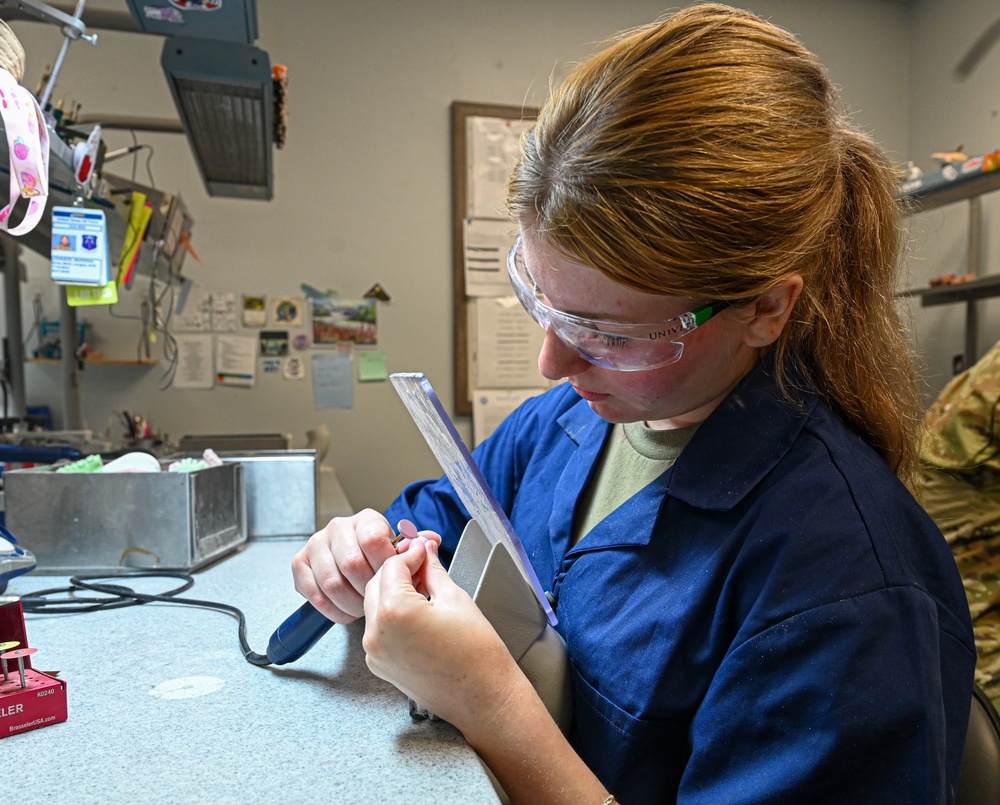 Precision meets innovation: modern dentistry in action