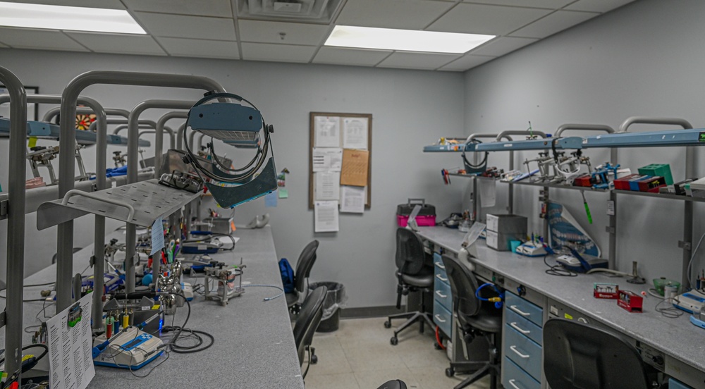 Precision meets innovation: modern dentistry in action
