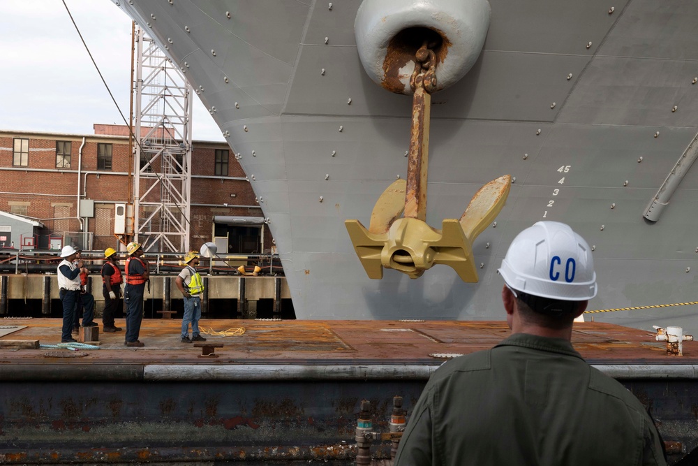 USS Bataan Sailors Conduct Anchor Drop