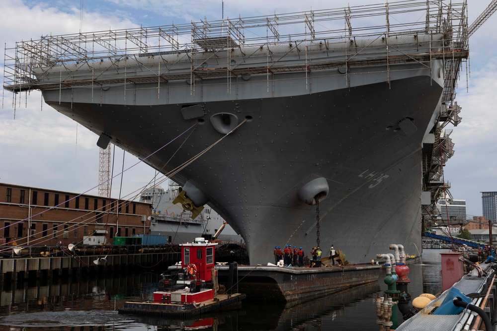 USS Bataan Sailors Conduct Anchor Drop