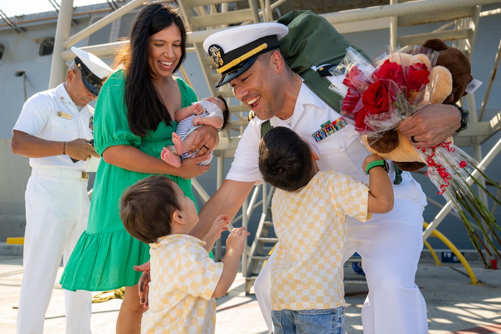 USS Somerset (LPD 25) Homecoming