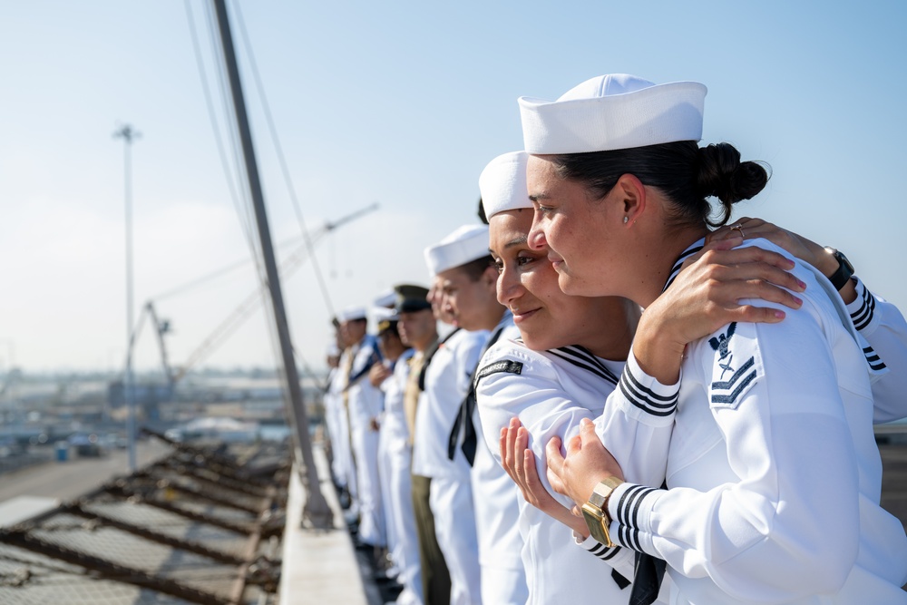 USS Somerset (LPD 25) Homecoming