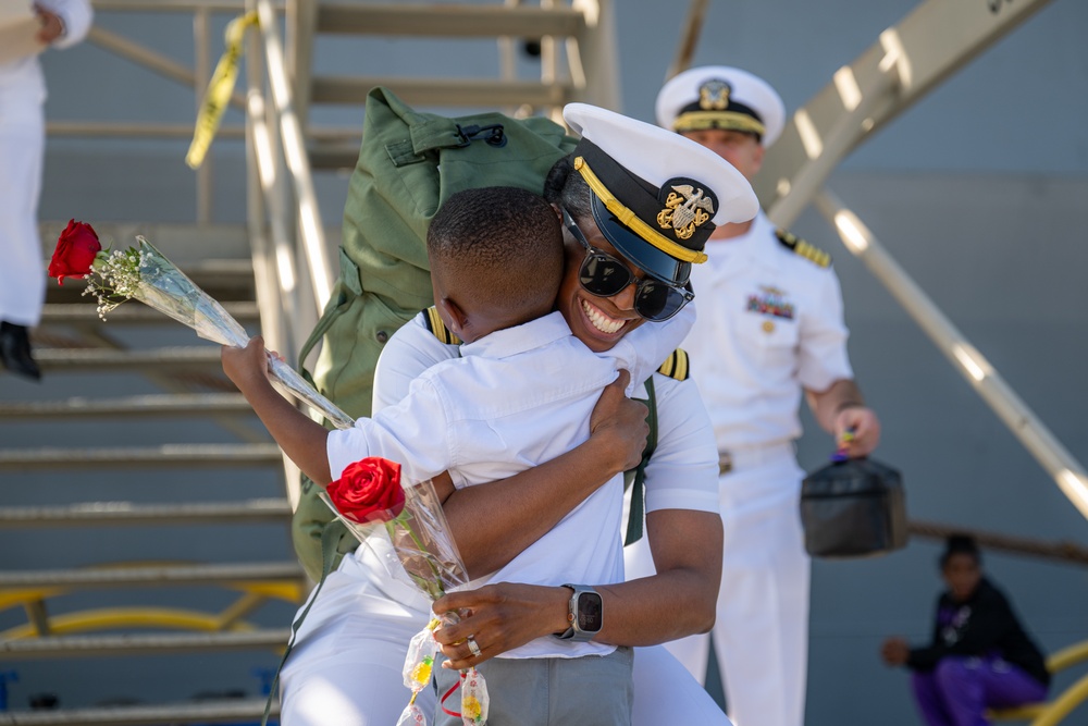 USS Somerset (LPD 25) Homecoming