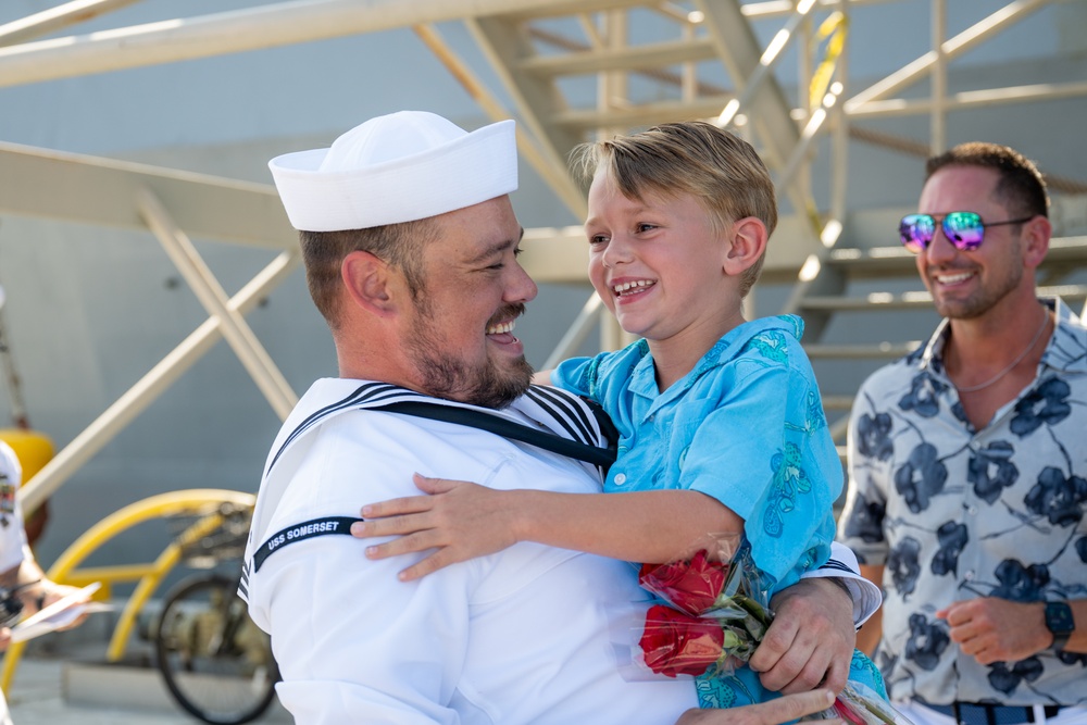 USS Somerset (LPD 25) Homecoming