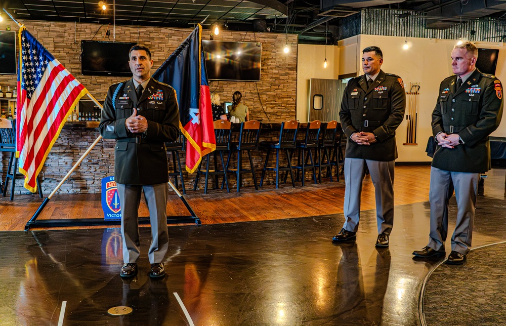 4th SFAB promotes two Advisors to Lt. Col.