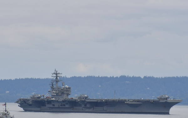 USS Ronald Reagan (CVN 76) Arrives at Naval Base Kitsap