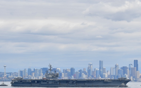 USS Ronald Reagan (CVN 76) Arrives at Naval Base Kitsap