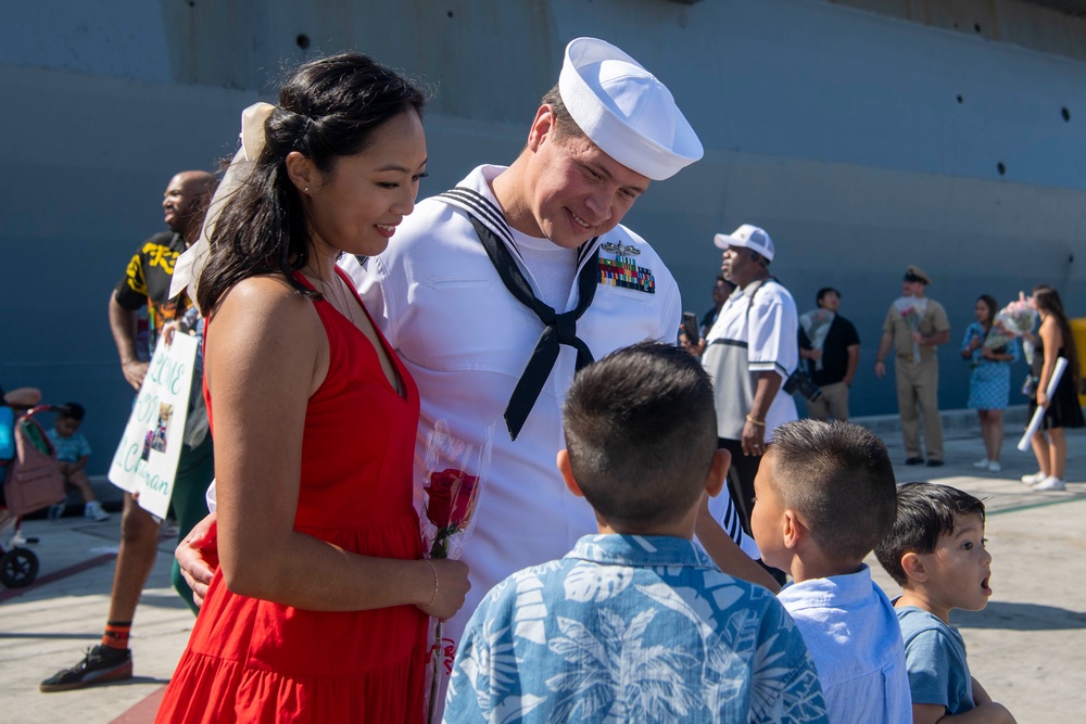 USS Somerset (LPD 25) returns home after Indo-Pacific deployment