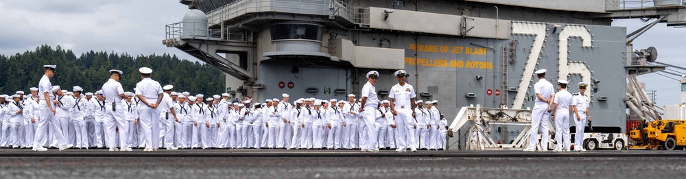 USS Ronald Reagan (CVN 76) arrives at Naval Base Kitsap